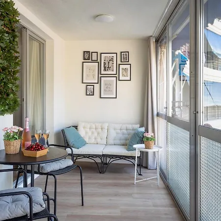 Mucho Gusto Coblanca 3 Apartment *