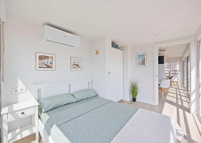 Mucho Gusto Coblanca - Spacious 3-Bedroom Apartments Levante Beach For Large Groups , Airconditioning, Pool, Free Wifi, Free Parking Apartman *